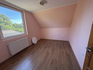 Eladó 140 m²-escsaládi ház Szigethalom, Központ közelében: 99'900'000 Ft