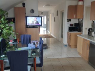 Eladó 164 m²-estársasházi lakás Szigethalom, Központ közeli utca: 79'500'000 Ft