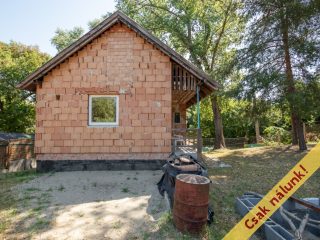 Eladó 45 m²-esüdülő Szigetmonostor, Dália utca: 37'000'000 Ft