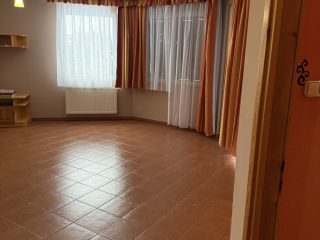 Eladó 200 m²-escsaládi ház Szigetszentmiklós, Ádám Jenő stny, közel utca: 118'900'000 Ft