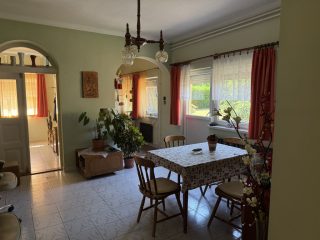 Eladó 141 m²-escsaládi ház Szigetszentmiklós, Arpad  utchoz közel utca: 92'800'000 Ft