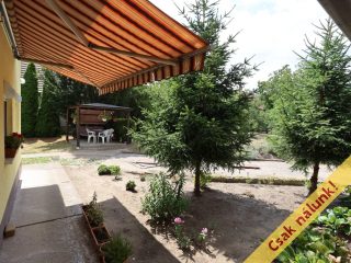 Eladó 141 m²-escsaládi ház Szigetszentmiklós, Arpad  utchoz közel utca: 93'990'000 Ft