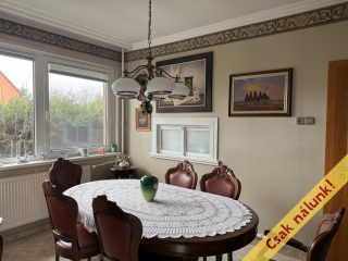 Eladó 132 m²-escsaládi ház Szigetszentmiklós, Bíró Lajos utca közeli, Duna parti utca: 99'000'000 Ft