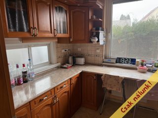 Eladó 132 m²-escsaládi ház Szigetszentmiklós, Bíró Lajos utca közeli, Duna parti utca: 99'000'000 Ft