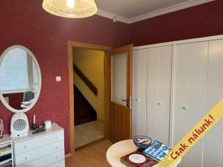 Eladó 132 m²-escsaládi ház Szigetszentmiklós, Bíró Lajos utca közeli, Duna parti utca: 99'000'000 Ft