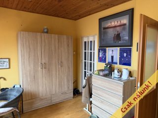 Eladó 132 m²-escsaládi ház Szigetszentmiklós, Bíró Lajos utca közeli, Duna parti utca: 99'000'000 Ft