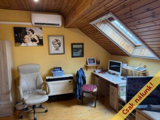 Eladó 132 m²-escsaládi ház Szigetszentmiklós, Bíró Lajos utca közeli, Duna parti utca: 99'000'000 Ft