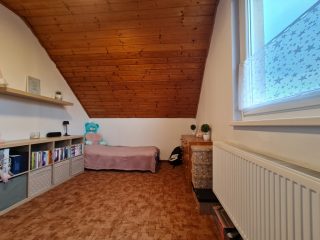 Eladó 170 m²-escsaládi ház Szigetszentmiklós, Boglya utca: 128'000'000 Ft