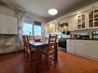 Eladó 170 m²-escsaládi ház Szigetszentmiklós, Boglya utca: 128'000'000 Ft