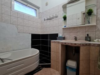 Eladó 170 m²-escsaládi ház Szigetszentmiklós, Boglya utca: 128'000'000 Ft