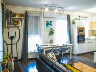 Eladó 123 m²-escsaládi ház Szigetszentmiklós, Duna közeli utca: 128'000'000 Ft