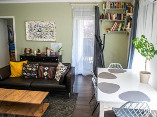 Eladó 123 m²-escsaládi ház Szigetszentmiklós, Duna közeli utca: 128'000'000 Ft