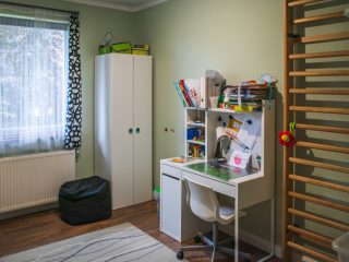 Eladó 123 m²-escsaládi ház Szigetszentmiklós, Duna közeli utca: 128'000'000 Ft