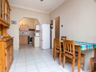 Eladó 195 m²-escsaládi ház Szigetszentmiklós, Határ út közeli utca: 85'000'000 Ft