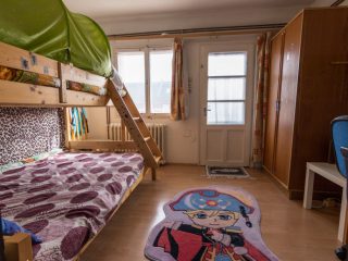 Eladó 195 m²-escsaládi ház Szigetszentmiklós, Határ út közeli utca: 85'000'000 Ft