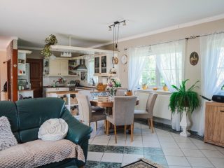 Eladó 177 m²-escsaládi ház Szigetszentmiklós, Horgász utcához közel eső részen utca: 230'000'000 Ft