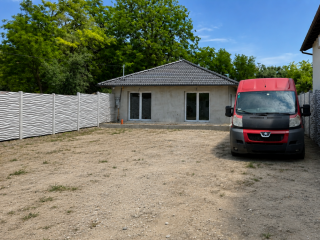 Eladó 172 m²-escsaládi ház Szigetszentmiklós, Központ közeli utca: 169'900'000 Ft