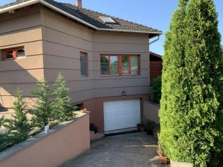 Eladó 219 m²-escsaládi ház Szigetszentmiklós, Műúthoz közeli utca: 177'000'000 Ft