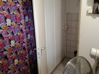 Kiadó 70 m²-esüzlethelyiség utcai bejárattal Szigetszentmiklós (Óváros) , dr Lengyel Lajos utca közeli utca: 250'000 Ft