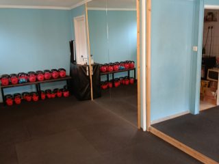 Kiadó 70 m²-esüzlethelyiség utcai bejárattal Szigetszentmiklós (Óváros) , dr Lengyel Lajos utca közeli utca: 250'000 Ft