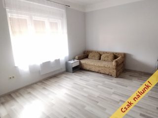 Eladó 85 m²-escsaládi ház Szigetszentmiklós, Város központ közeli utca: 77'900'000 Ft