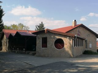 Eladó 320 m²-esüzlethelyiség utcai bejárattal Szigetszentmiklós, központi részen utca: 194'999'000 Ft