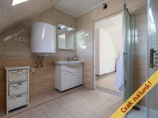 Eladó 150 m²-escsaládi ház Szob, Arany János utca: 98'000'000 Ft