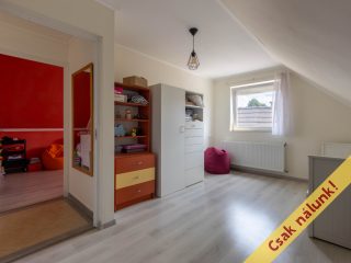 Eladó 150 m²-escsaládi ház Szob, Arany János utca: 98'000'000 Ft