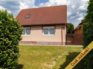 Eladó 150 m²-escsaládi ház Szob, Arany János utca: 98'000'000 Ft