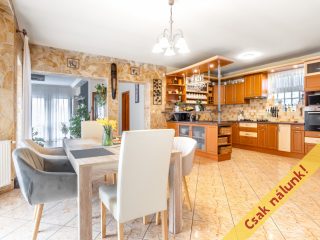 Eladó 147 m²-escsaládi ház Sződ, Rátóti utca: 129'000'000 Ft