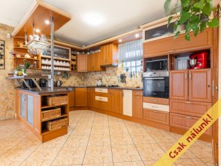 Eladó 147 m²-escsaládi ház Sződ, Rátóti utca: 129'000'000 Ft