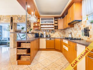 Eladó 147 m²-escsaládi ház Sződ, Rátóti utca: 129'000'000 Ft