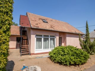 Kiadó 130 m²-escsaládi ház Sződliget, Dr. Kemény József utca: 310'000 Ft
