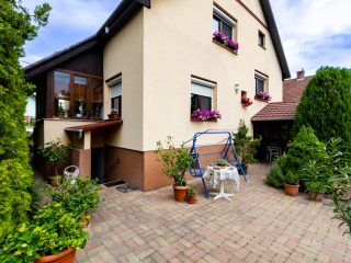 Eladó 184 m²-escsaládi ház Sződliget, Rezeda utca: 145'900'000 Ft