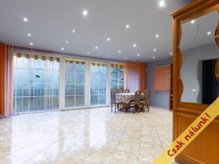 Eladó 243 m²-escsaládi ház Szokolya, TÖRÖK PATAK utca: 225'000'000 Ft