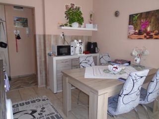 Eladó 41 m²-estársasházi lakás Szolnok, Szántó körút: 28'000'000 Ft