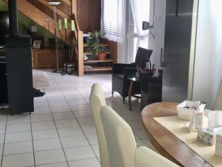 Eladó 295 m²-escsaládi ház Szomor, Ady Endre utca: 105'000'000 Ft