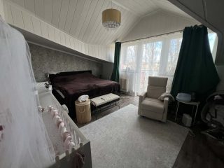 Eladó 250 m²-escsaládi ház Taksony, Dunaparti: 349'900'000 Ft