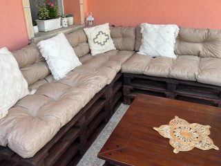 Eladó 250 m²-escsaládi ház Taksony, Dunaparti: 349'900'000 Ft