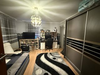 Eladó 250 m²-escsaládi ház Taksony, Dunaparti: 349'900'000 Ft