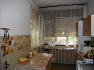 Eladó 145 m²-escsaládi ház Tamási, Központ: 40'000'000 Ft