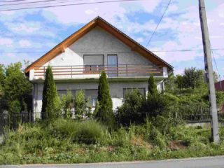 Eladó 145 m²-escsaládi ház Tamási, Központ: 40'000'000 Ft