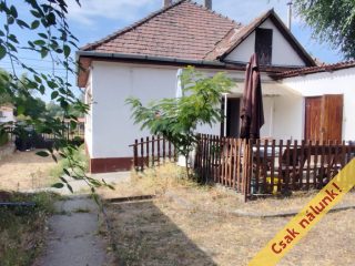 Eladó 88 m²-escsaládi ház Tápióság, Bicskei utca: 35'000'000 Ft