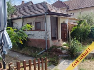 Eladó 88 m²-escsaládi ház Tápióság, Bicskei utca: 35'000'000 Ft