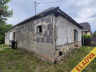 Eladó 61 m²-escsaládi ház Tápióság, Központhoz közeli út: 12'900'000 Ft