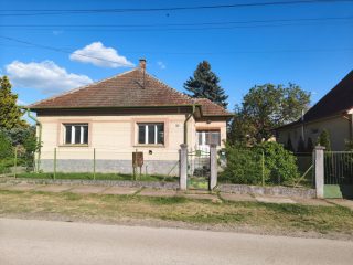 Eladó 80 m²-escsaládi ház Tápiószecső, Munkácsy Mihály utca: 54'900'000 Ft