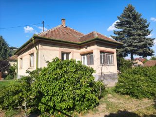 Eladó 80 m²-escsaládi ház Tápiószecső, Munkácsy Mihály utca: 54'900'000 Ft