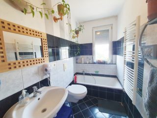 Eladó 47 m²-estársasházi lakás Tapolca, Dobó István lakótelep: 29'900'000 Ft