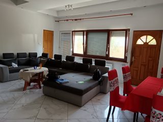 Eladó 280 m²-escsaládi ház Tárnok, Sóskúti út: 115'000'000 Ft