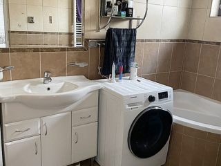 Eladó 180 m²-escsaládi ház Tárnok (Újtelep) , Újtelepen található utca: 124'900'000 Ft